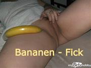 LUNA_FOX – Habs mir mit der Bananne besorgt!