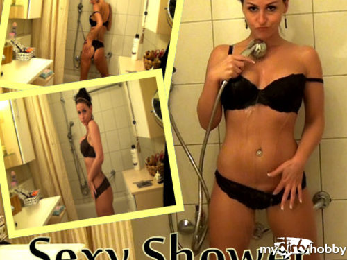Andrea18 - Sexy Shower