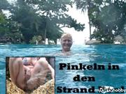 kaetzchen75 – Pinkeln in den Strand Pool