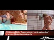 VogtlandPaar8081 – NS Doppelclip Doggy ins Schwimmbecken+Damendusche