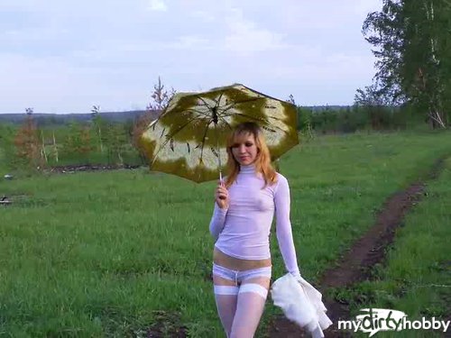 irishka - ~ Wandern mit einem Regenschirm. Ich finde eine Verwendung für sie ...