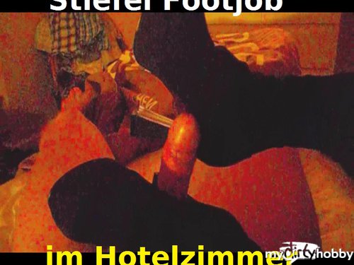 Footjob-Paar - Stiefel Footjob im Hotel