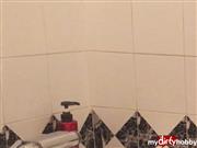 HotLiz69 – Pussy Lick Bathtub/Shower Scene