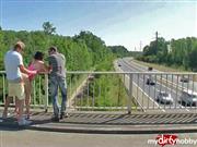 sexiluder – Provokativ auf der Autobahnbrücke abgefickt worden