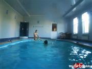 RussianBeauty – Swimming and Alex jumps underwater cam