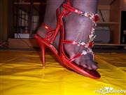 destinyqueen – crush in roten sandaletten hig-heels