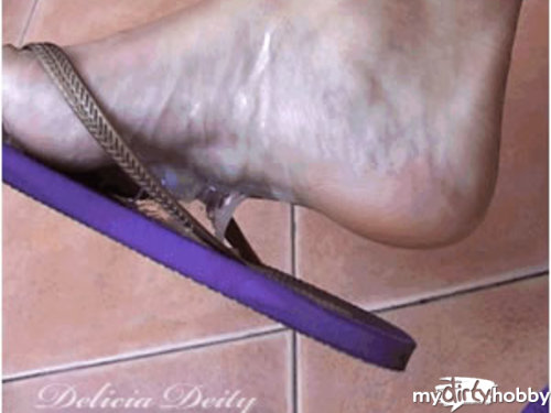 deliciadeity - STICKY CUM ON MY FLIP FLOPS