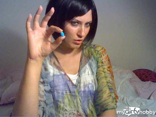 Miss-Doertie in Die BLAUE PILLE! 1