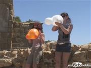 RealesFetishPaar – Balloon-Fetish auf der Touristen-Insel