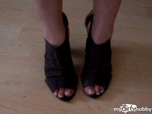 kimberly-kiss - offene schuhe mit frenchnails ..