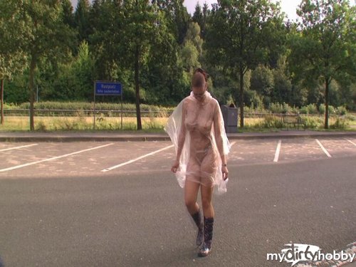 sexy-engel in Funny Walk in Rubber Boots