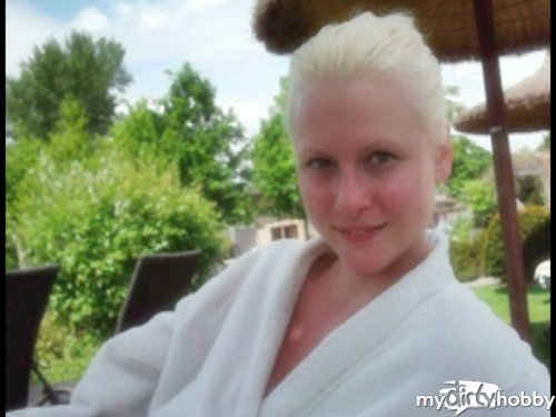 blondehexe - Frech & Public im Schwimmbad gefickt !!!