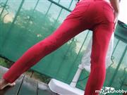Dirty-Sindy – rote leggins eingepisst