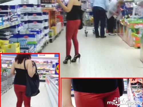 nylonwife - Im Supermarkt mit Latex Leggins verfolgt- gekürzt