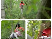 Miss-Doertie – Deluxxe Film: Rotkäppchen im Wald beim wichsen bespannert