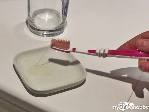 JessyDevot - Zähne putzen nicht vergessen!