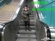 geil-poppen – U-Bahnstation von der Rolltreppe gepinklt Puplic