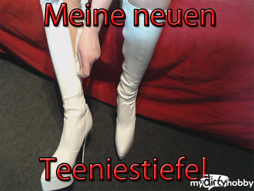 Fetisch-Studentin-Kare - Meine neuen Teeniestiefel