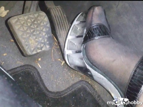 nylonjunge - High Heels: Im Auto **Pedal Pumping**