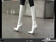julieskyhigh – Sexy walk in shiny legging a white patent explosive GML boots