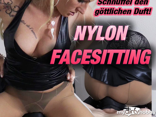 CherieNoir - NylonFacesitting! Schnüffel den göttlichen Duft!