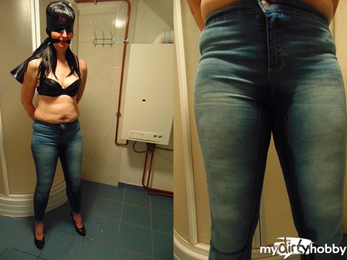 bondageangel - Piss in tight jeans