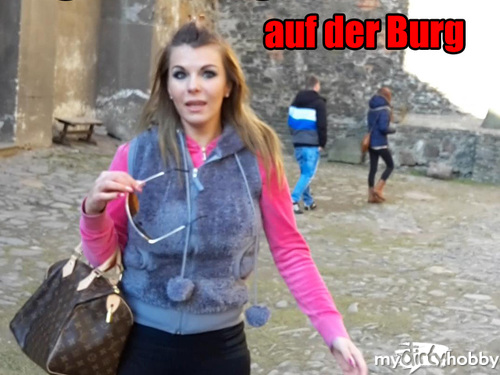 aische-pervers - Sightseein Blowjob auf der Burg