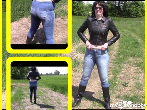 bondageangel - Pissing in tight jeans and rubber boots
