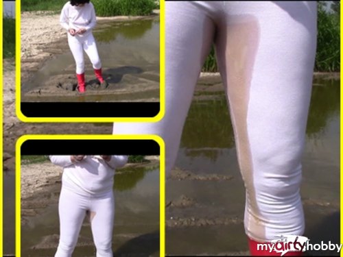 bondageangel - Return to muddy place: pissing in white leggings