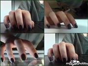 PaulineMaxx – Black fingernails taping
