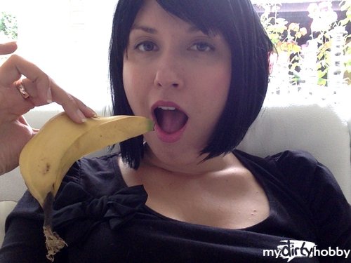 Miss-Doertie - Fetisch: Banane essen!