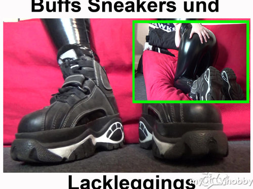 Fetisch-Studentin-Kare - Buffs Sneakers und Lack Leggings