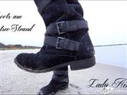 LadyAimee – Boots am Strand