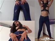 CindyLadyboyTS – Jeans PISS in Latex Top – Oops