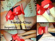 Footjob-Paar – Footjob-Clogs – bespritzte Füße