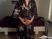 Z0dd – Selbstbefriedigung im Kimono